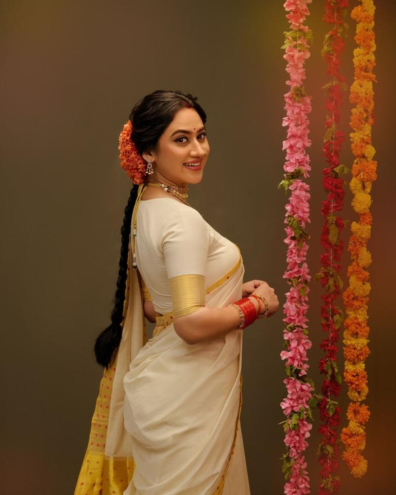 actress-miya-george-onam-celebration-photos